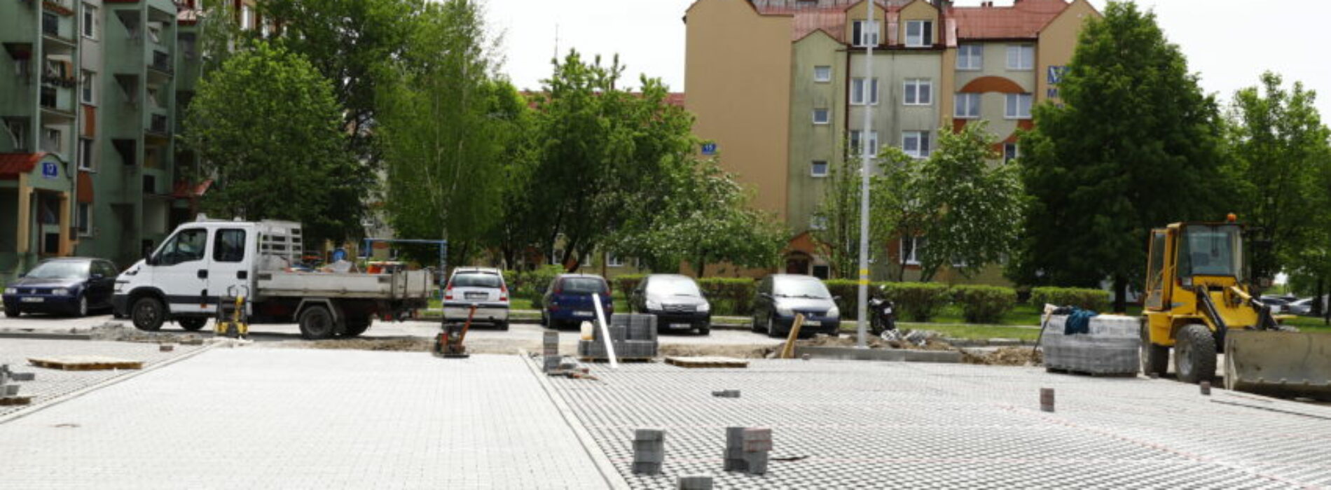 Powstają nowe parkingi przy ulicy Warneńczyka
